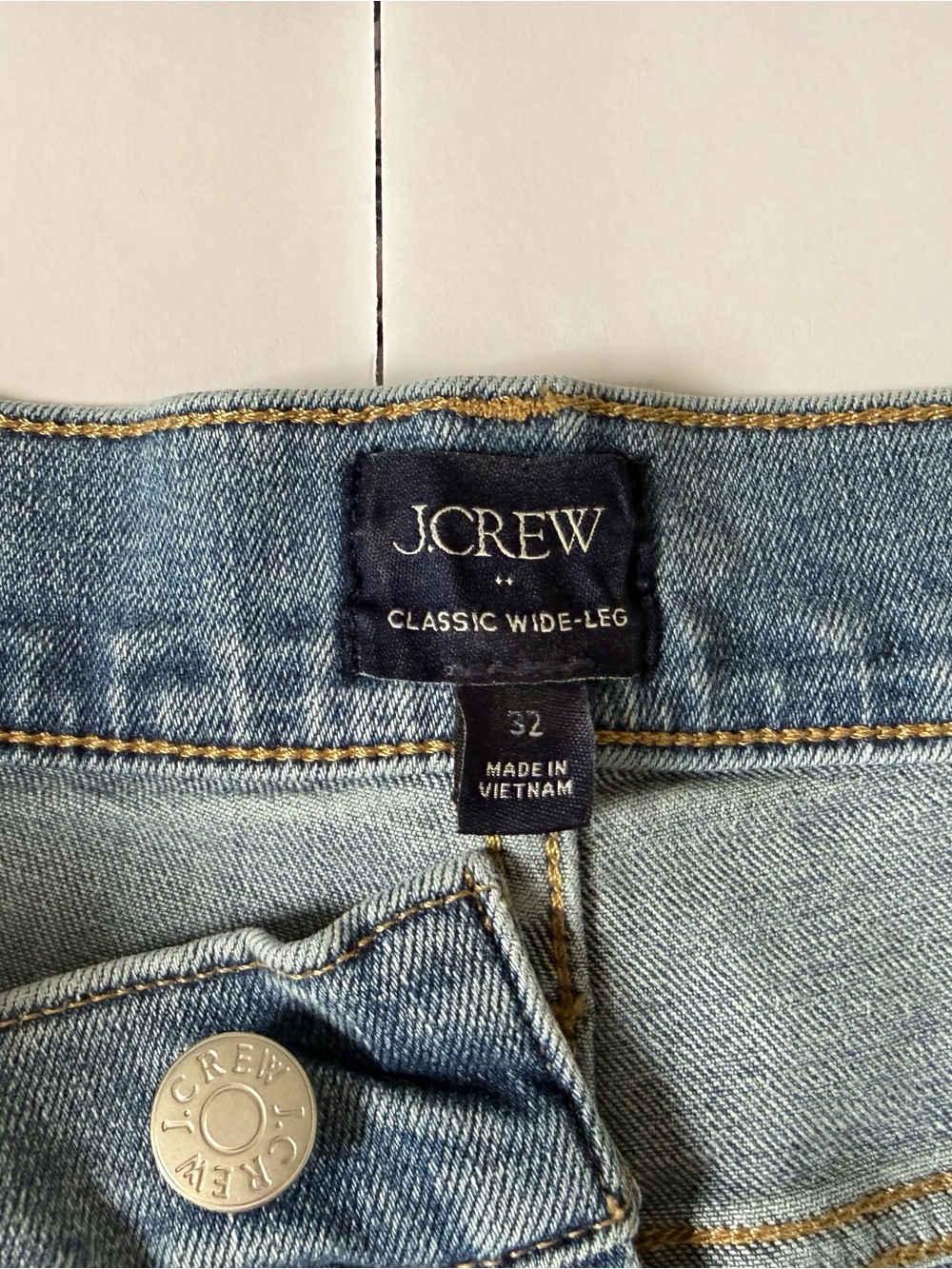 J Crew Mid-Rise Super Wide Women’s Jeans in Bangkok Wash - Size 32 - Picture 9 of 12